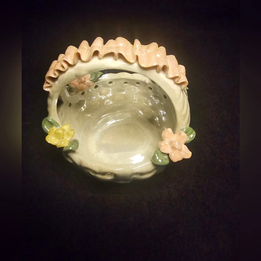 Vintage ceramic basket